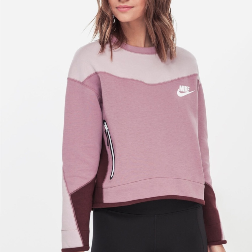 Women’s Nike tech fleece crew top